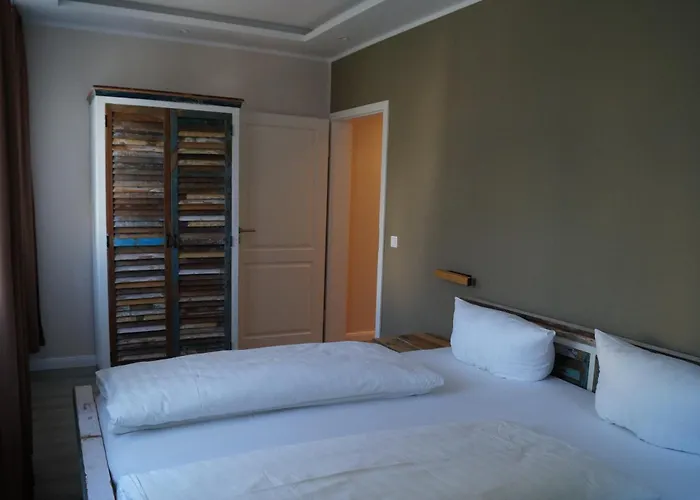 - Thomaskirche Apartment *