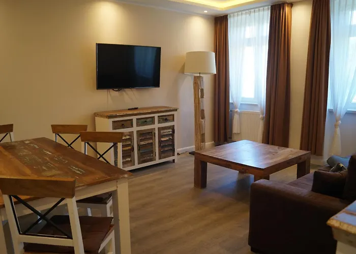 - Thomaskirche Apartment *